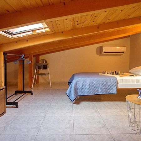 Holiday House Ioanna 2 - Loft Néa Péramos Kültér fotó