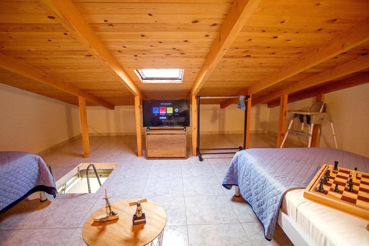 Holiday House Ioanna 2 - Loft Néa Péramos Kültér fotó